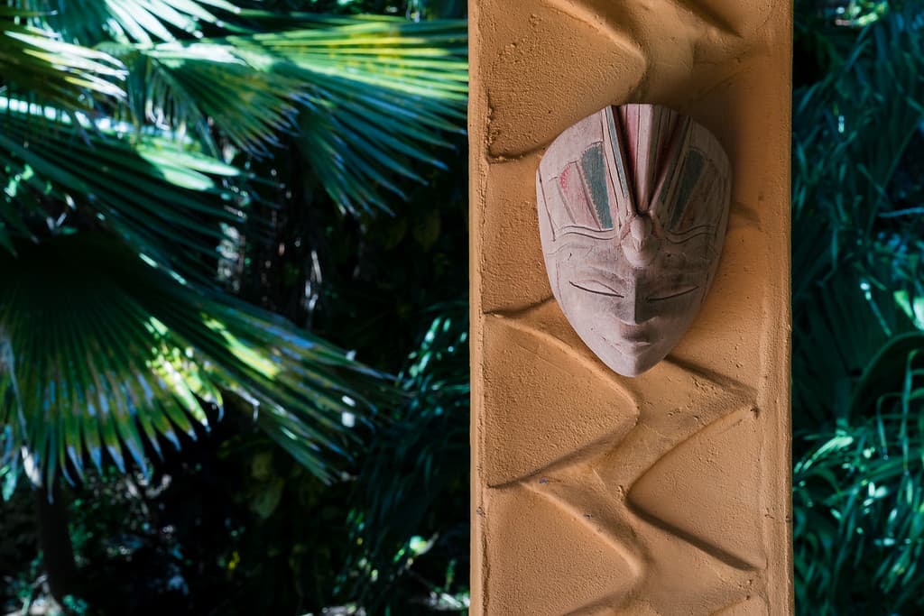 Arched terrace with sea view